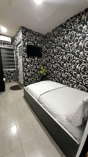Bedroom 3, Chukzie Suites & Apartments, Ikeja