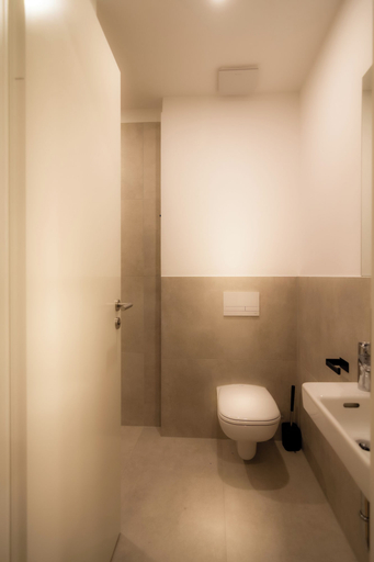 Bathroom 3, Sleep Inn Medienhafen Suites, Düsseldorf