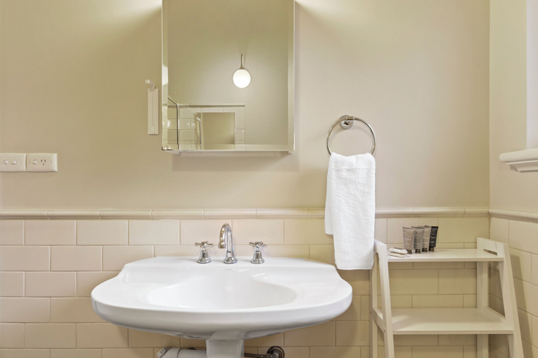 Bathroom 3, The Riversleigh, E. Gippsland - Bairnsdale