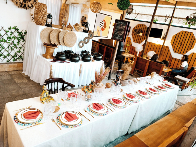 Food & Drinks 2, Villa des roses, Wouri