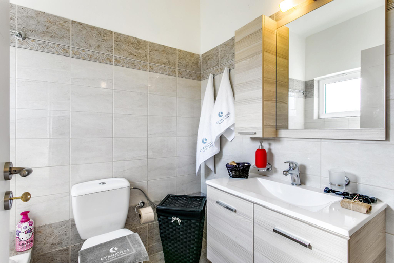 Bathroom, Villa Mimis w/ private pool nr Almyrida & Kalyves, Crete