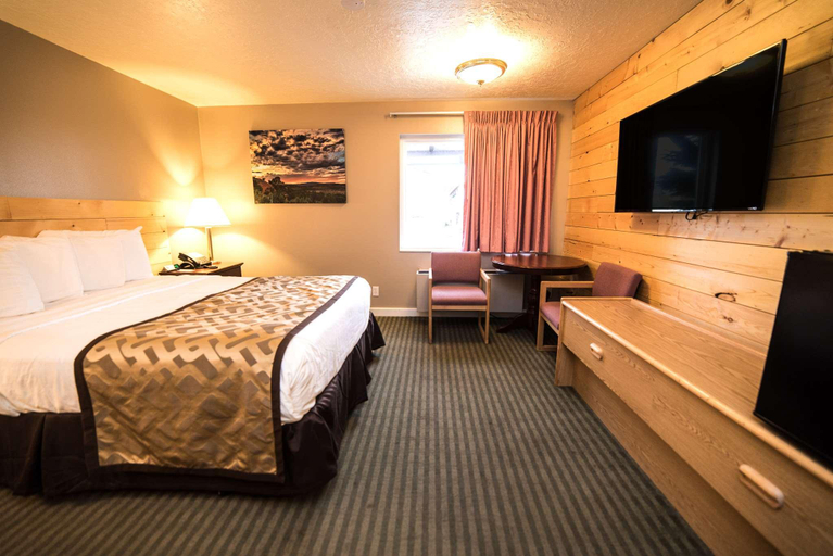 Bedroom 3, Red Ledges Inn, Garfield