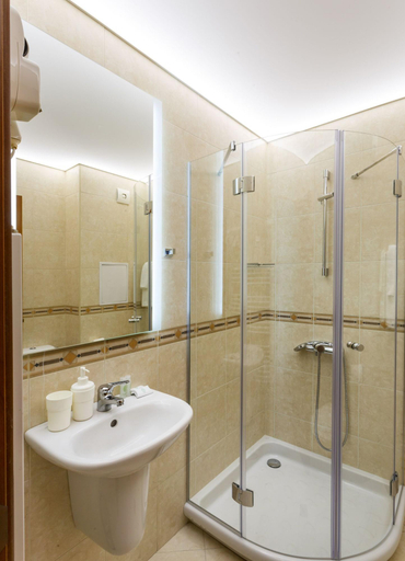 Bathroom 4, Dunav Apartment House, Stolichna
