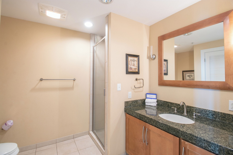 Bathroom 5, Ocean Club 701, Harrison