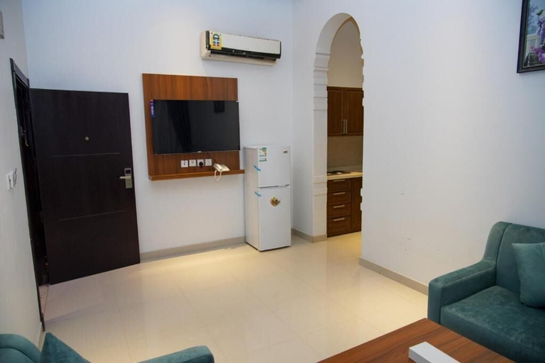 Others 5, Laylati Al Nagah, Riyadh