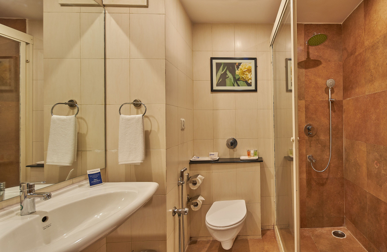 Bathroom 4, Tulip Inn Koramangala, Bangalore