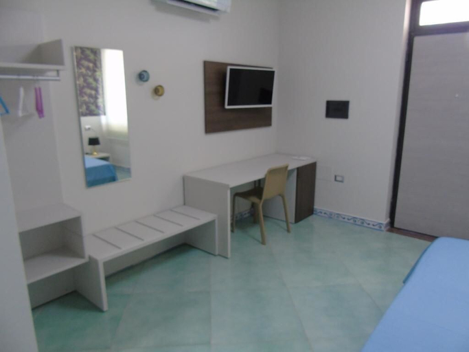 Bedroom 4, Country House Marj & Jo Resort, Salerno