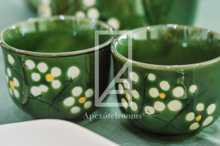 Food & Drinks 13