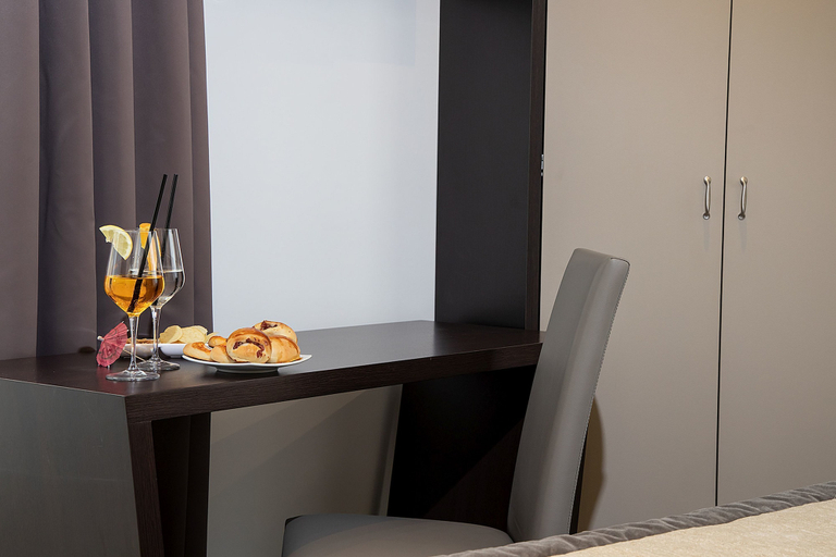 Others 5, Hotel Palazzo Argenta, Napoli
