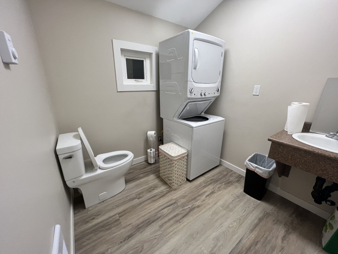 Bathroom 3, Keefers Place, Fraser Valley