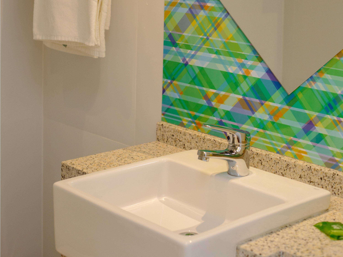 Bathroom 4, ibis Styles Campina Grande, Campina Grande