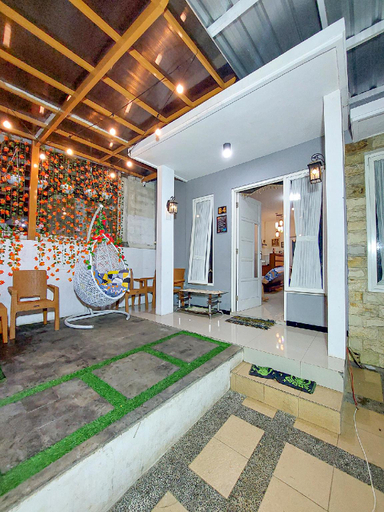 Others 4, Private Pool Villa Kartika Batu w/ 3 Full AC BR, Malang