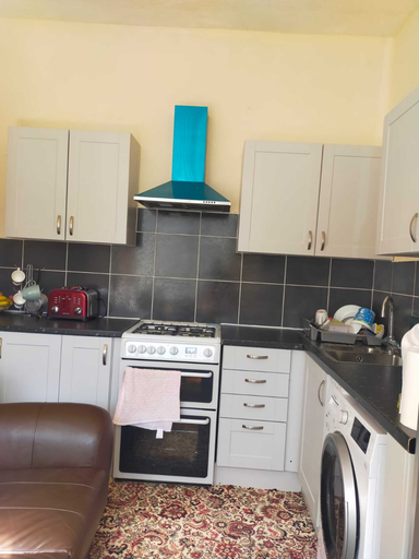 Others 3, Paradise Apartment- Female Only, Bradford