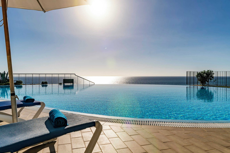 Sport & Beauty 4, Pool and sea View - Vila Formosa II, Funchal