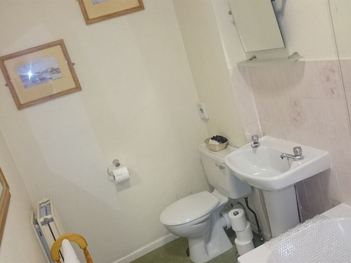 Bathroom 4, The Silverdale Hotel, Lancashire
