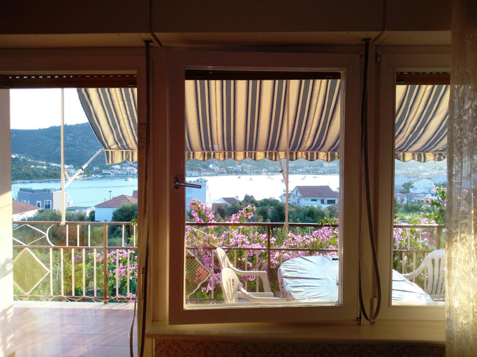 Others 3, New And Completely Renovated Apartment 53, Marina