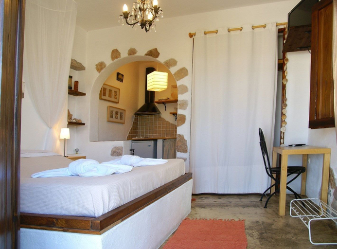Bedroom 3, Kalderimi Studios, South Aegean