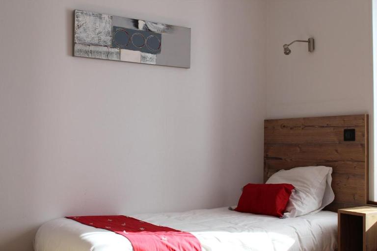 Bedroom 3, Logis Auberge De L'Allagnonette, Cantal