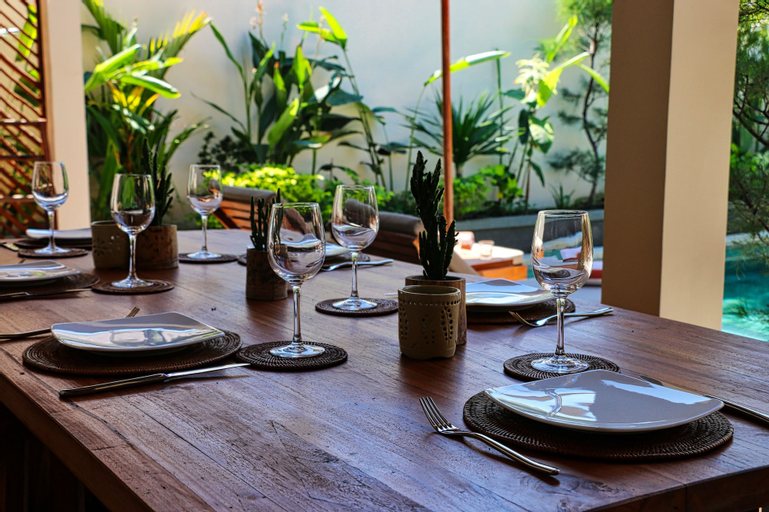 Dining Room 4