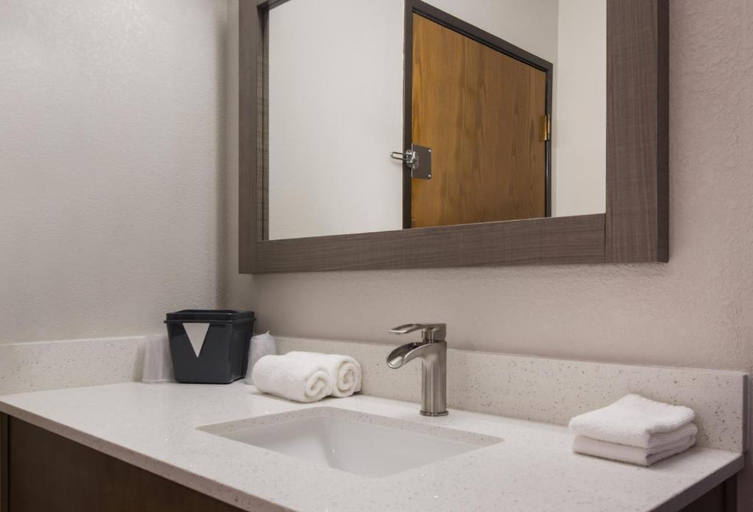Bathroom 4, Red Roof Inn Lawrenceburg, Dearborn