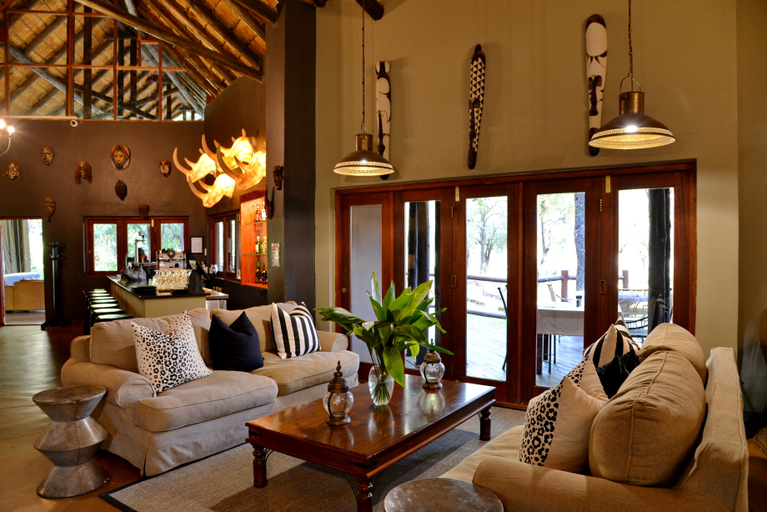 Public Area 3, Black Rhino Game Lodge, Bojanala