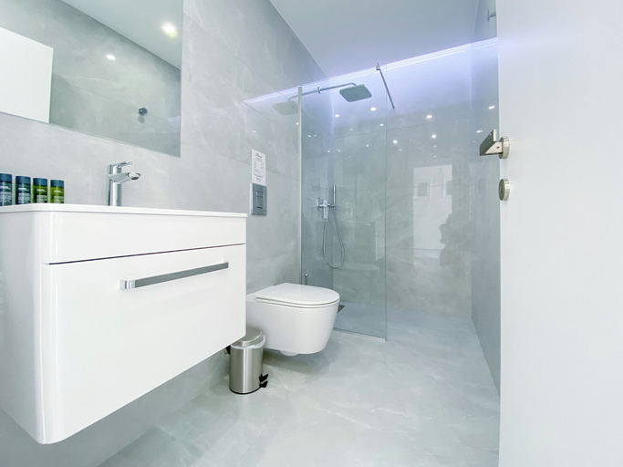 Bathroom, Phaedrus Living Marina Sea View 214 Gold