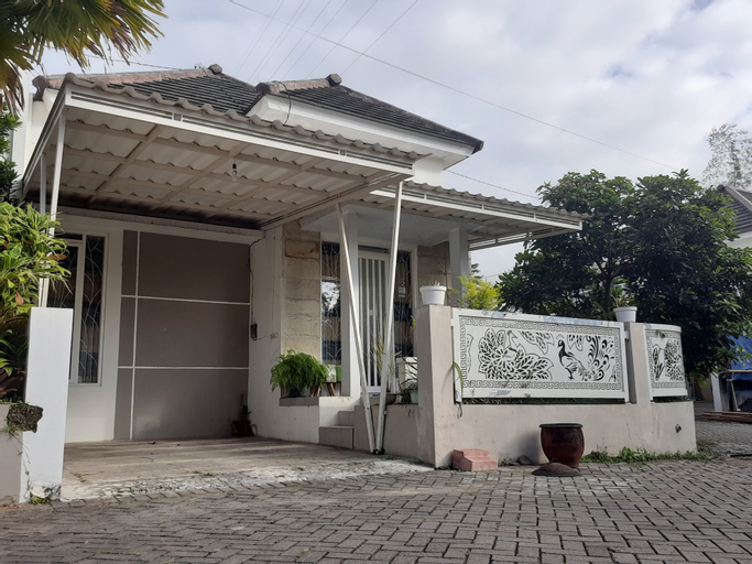 Villa D'ZAIA, Malang