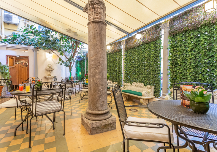 Food & Drinks 5, Medici, Rome