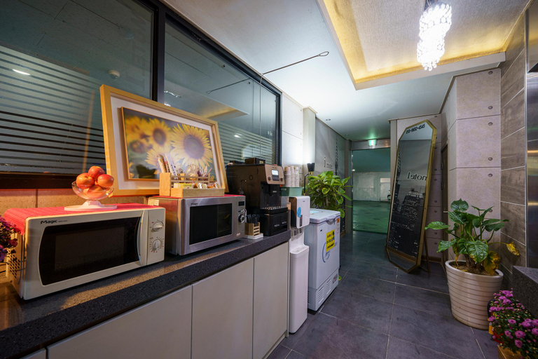Interior view 4, Daegu Suseong Lake Child (I), Buk