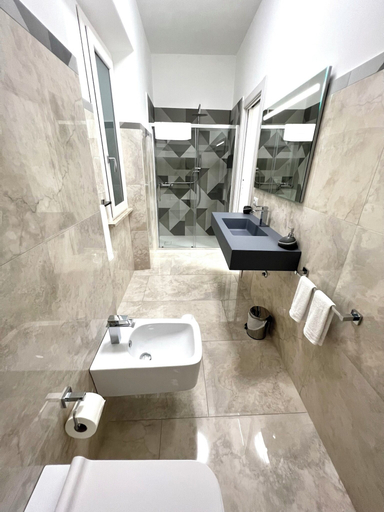 Bathroom 4, Circeo Boutique Rooms, Latina