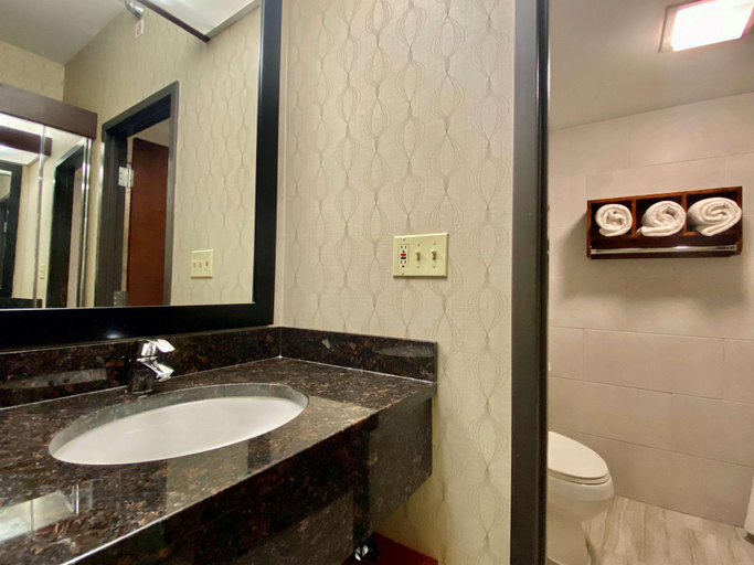 Bathroom 5, Best Western Plus Houston Energy Corridor, Houston