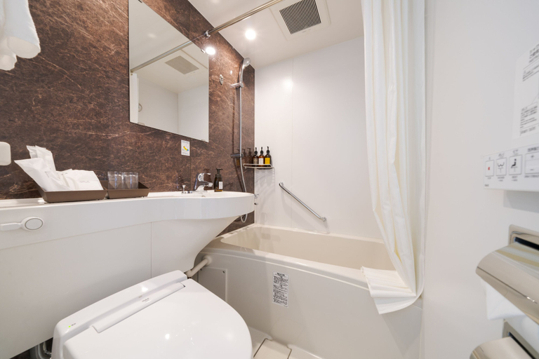 Bathroom 5, Best Western Hotel Fino Shin-Yokohama, Yokohama