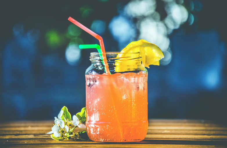 Food & Drinks