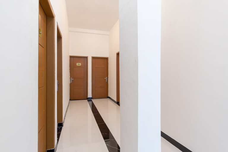 Public Area 2, OYO 839 Royal Guest House, Medan
