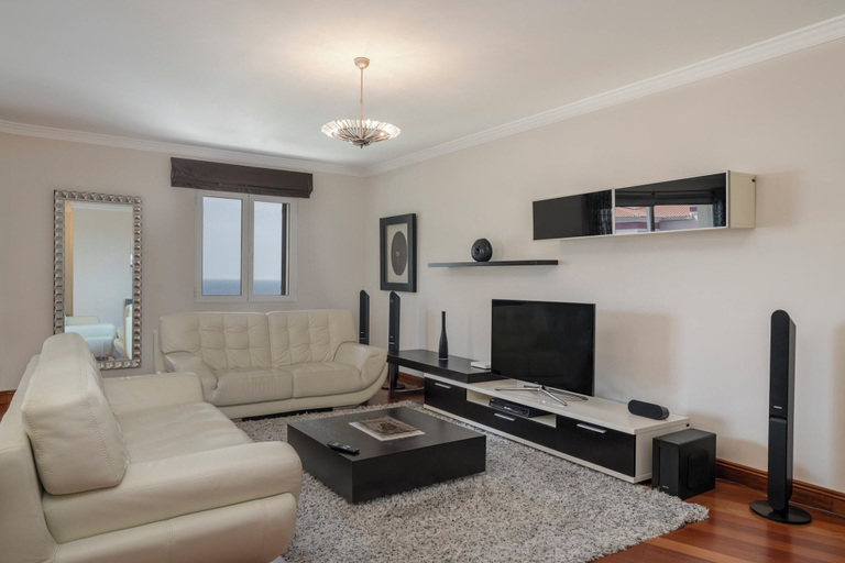 Others 5, Pool and sea View - Vila Formosa II, Funchal