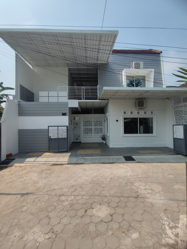 Exterior & Views 14