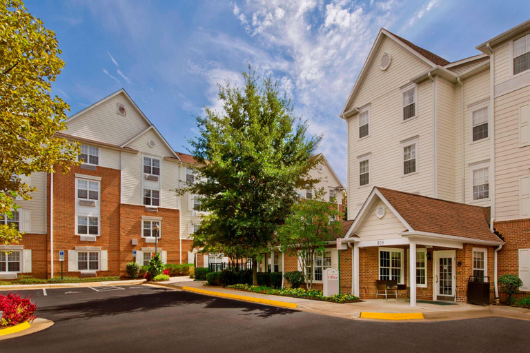 Exterior & Views 5, Sonesta Simply Suites Falls Church, Falls Church