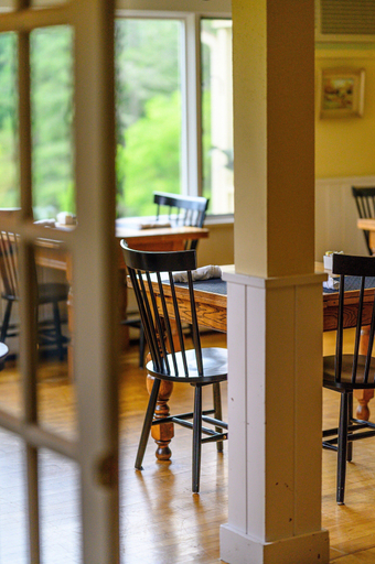 Food & Drinks 5, Brass Lantern Inn, Lamoille