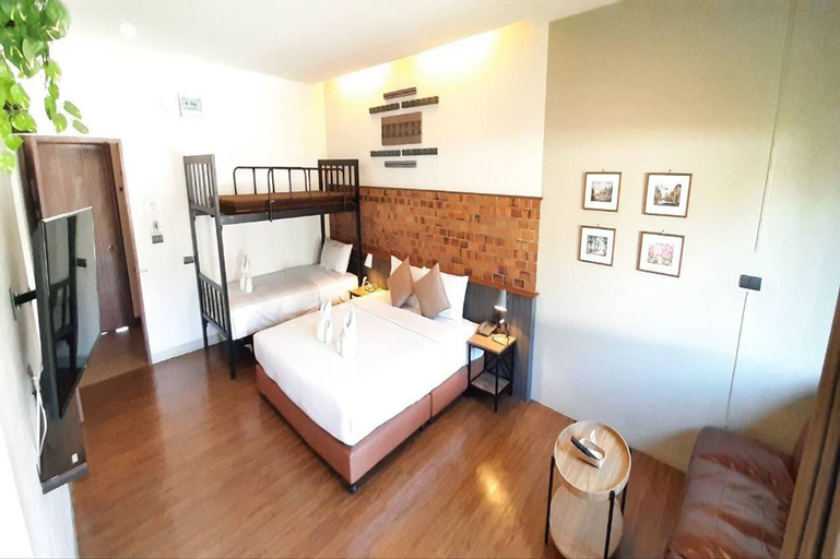 Bedroom 9