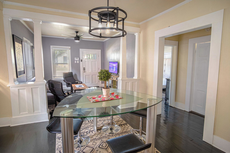 Brand New Listing!cozy Historic House 5mindt, Bexar
