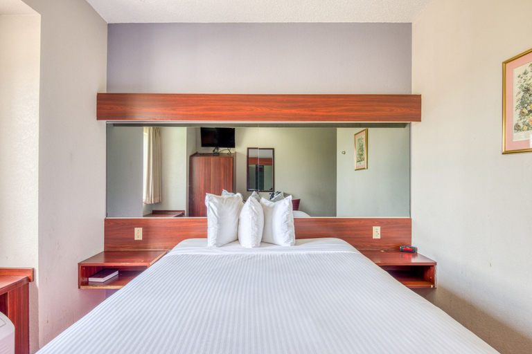 Bedroom 3, Trident Inn & Suites, Baton Rouge, East Baton Rouge