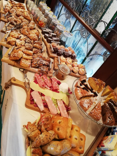 Food & Drinks 5, Hotel Petite Fleur, L'Aquila