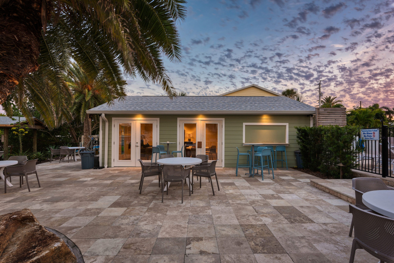 Exterior & Views 2, Escape Coastal Resort on Casey Key, Sarasota
