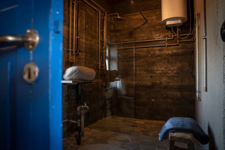 Bathroom, Jakob's old Farmhouse, Austur-Landeyjahreppur