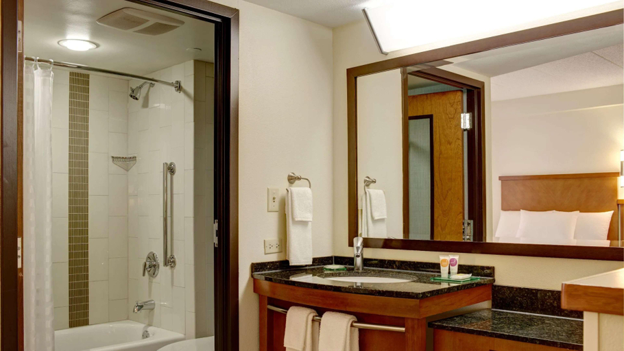 Bathroom 4, Sonesta Select Tucson Airport, Pima