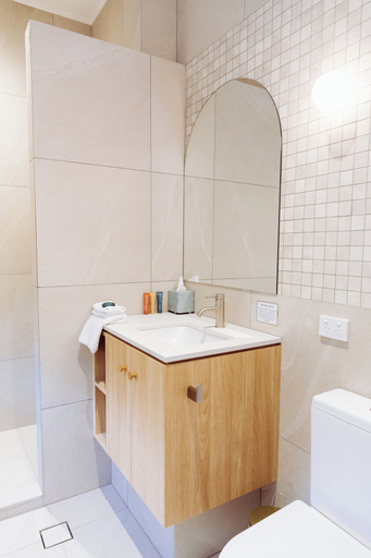 Bathroom 3, Prairie Hotel, Unincorp. Flinders Ranges