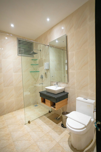 Bathroom 4, Hotel Starlight Nepalgunj, Bheri