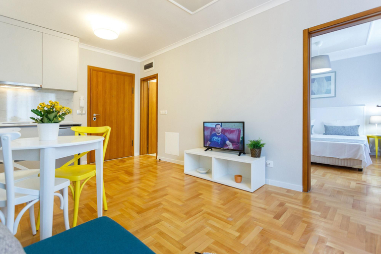 Others 5, Dunav Apartment House, Stolichna