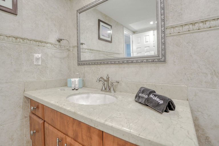 Bathroom 3, Best of Ocean Reserve by Cielo Stays, Miami-Dade