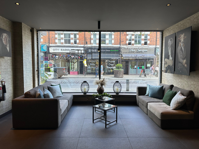 Public Area 3, Xanadu, London
